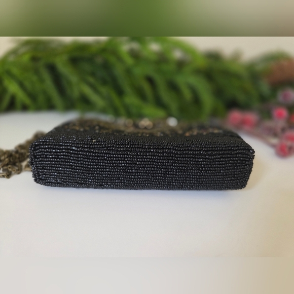 Vintage Inspired Black & Gold Kisslock Evening Bag- Crossbody/Clutch - Picture 7 of 11